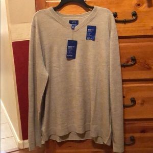 Men’s pullover sweater